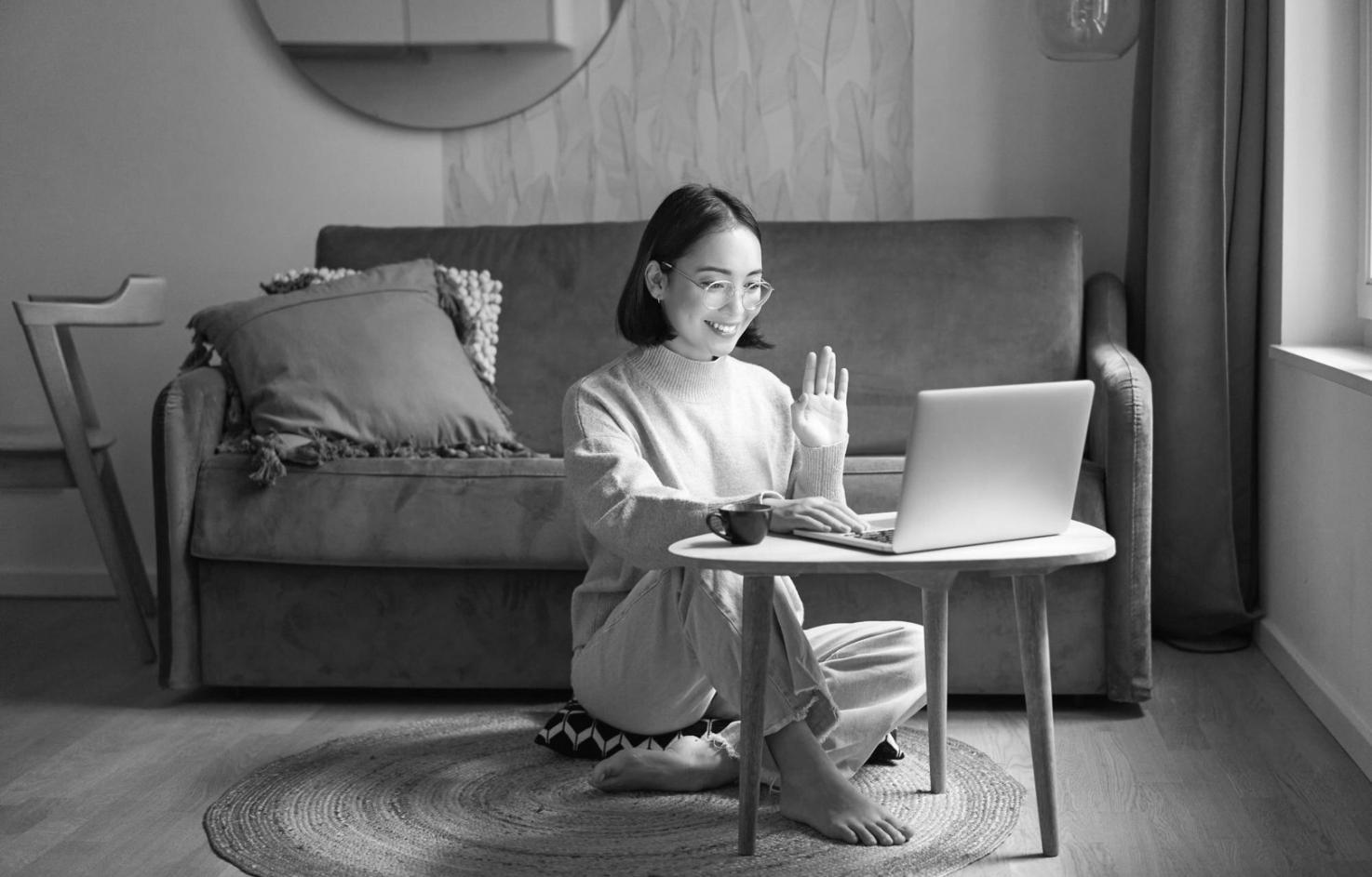 Professional copywriting workshop session with students learning conversion techniques